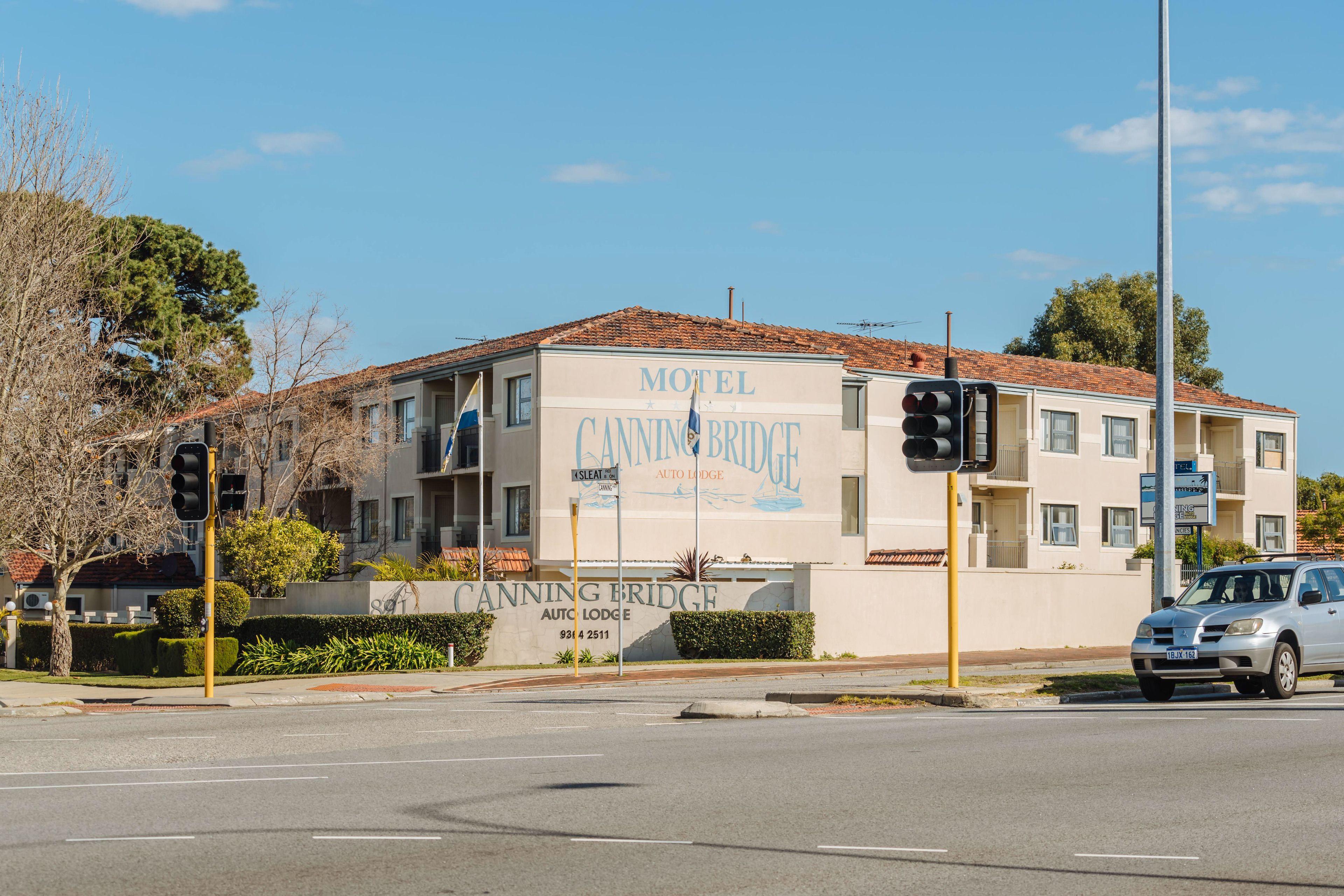 Canning Bridge Auto Lodge — Photos 3